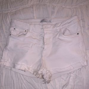 White denim Zara high waisted shorts